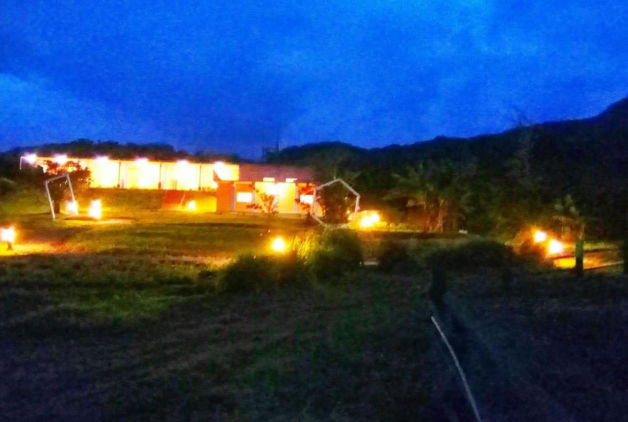 Taitung Sansiantai B&B Chenggong Exteriör bild