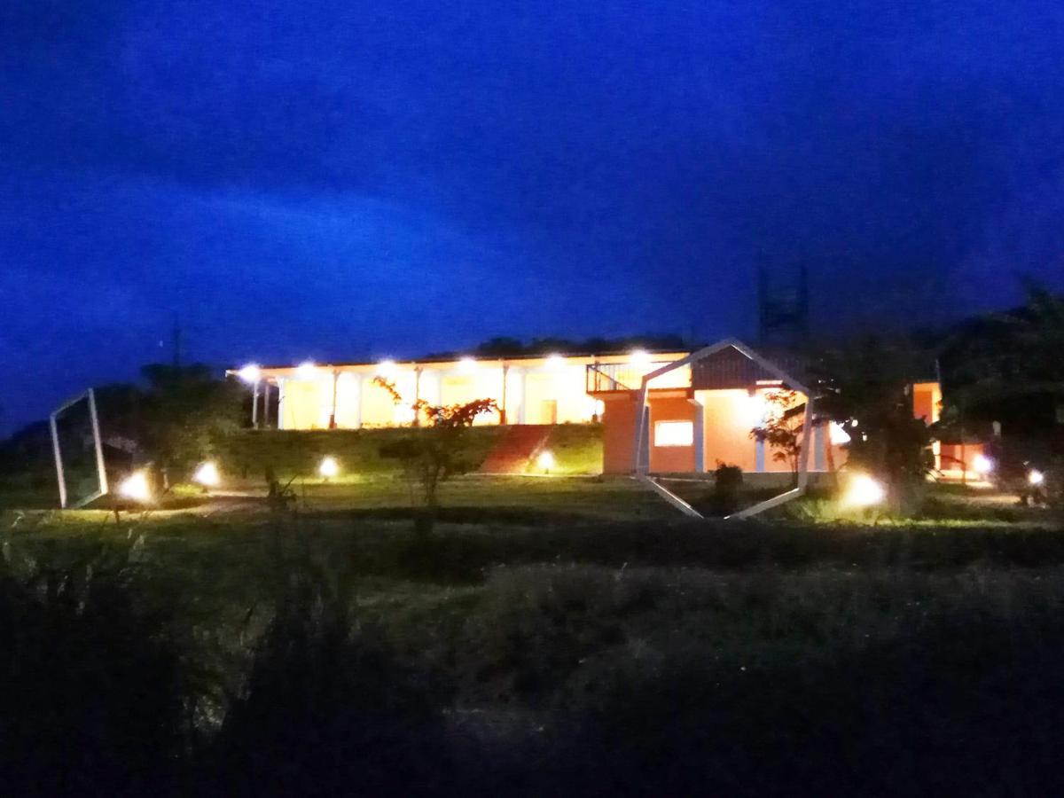 Taitung Sansiantai B&B Chenggong Exteriör bild